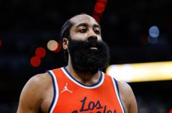 NG娱乐- 哈登几场60分 