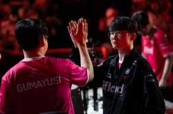 NG体育-关于Faker回归赛场，惊险取胜首场状态亮眼，皇家马德里观众沸腾！的信息