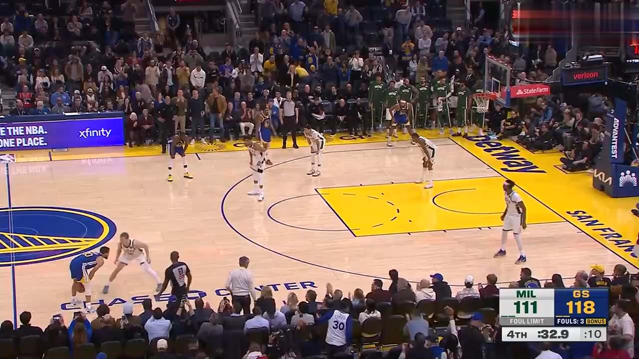 库里回归赛场，挺进下一轮首场状态亮眼，德国队观众沸腾！的简单介绍